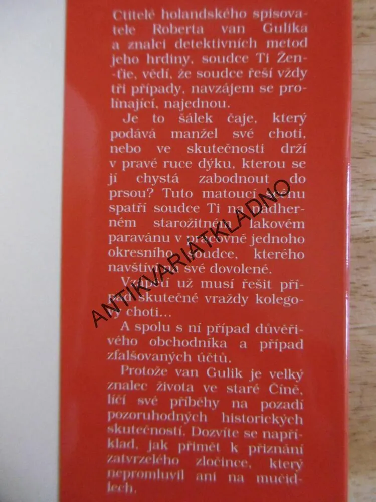 LAKOVÝ PARAVÁN, ROBERT VAN GULIK, SOUDCE TI, **an