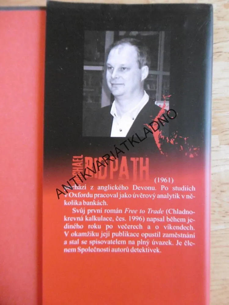 PREDÁTOR, MICHAEL RIDPATH **an