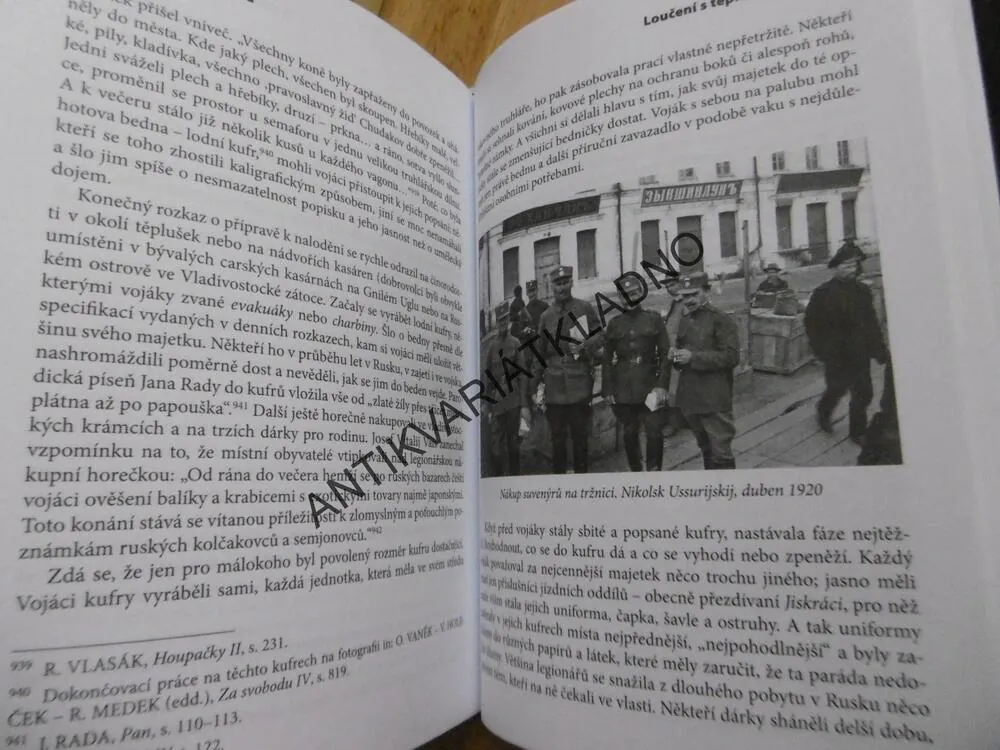 OSTROVY V BOUŘI, DALIBOR VÁCHA, **an