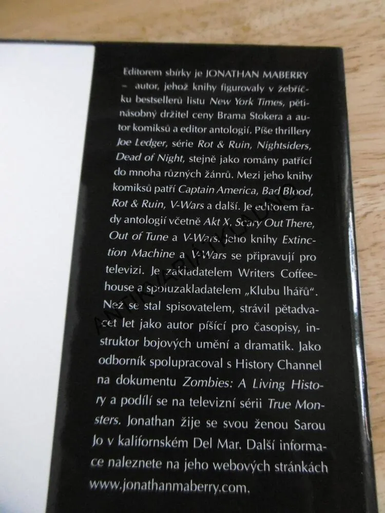 AKTA X - PRAVDA JE TAM VENKU, JONATHAN MABERRY, **an