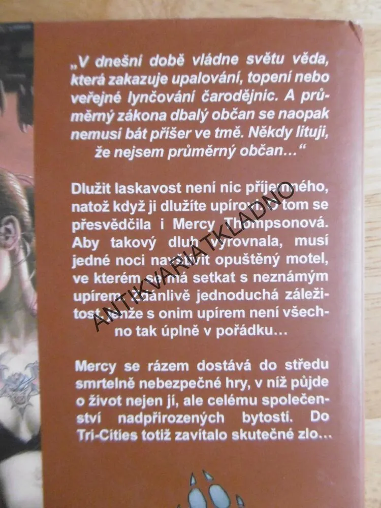 KREVNÍ POUTO, PATRICIA BRIGGS, **an