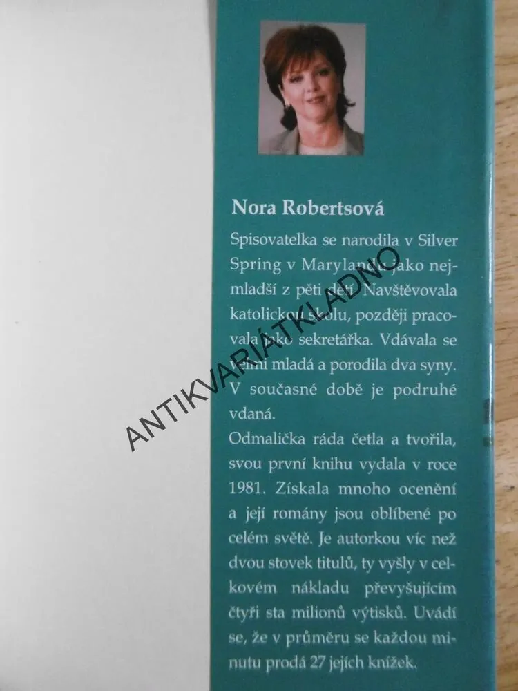 RUDÝ ŠÁL, NORA ROBERTSOVÁ, **an