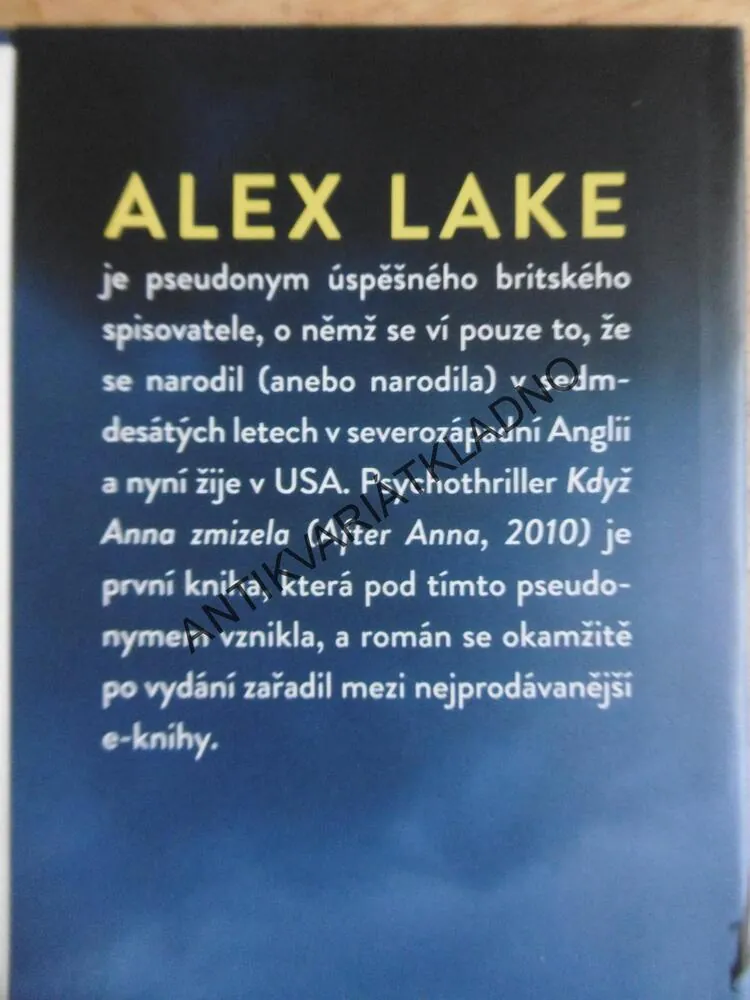 KATE MUSÍ ZEMŘÍT, ALEX LAKE, **an