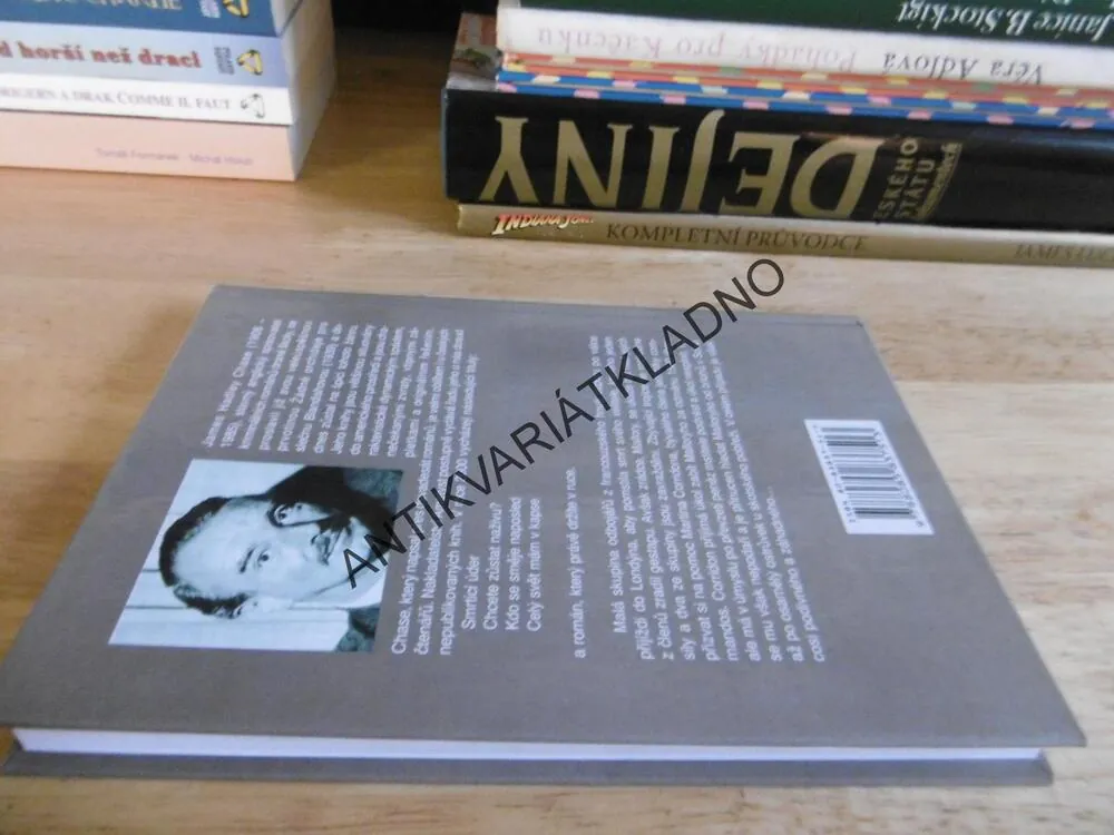 KDO JE  MALLORY?, JAMES HADLEY CHASE, **an