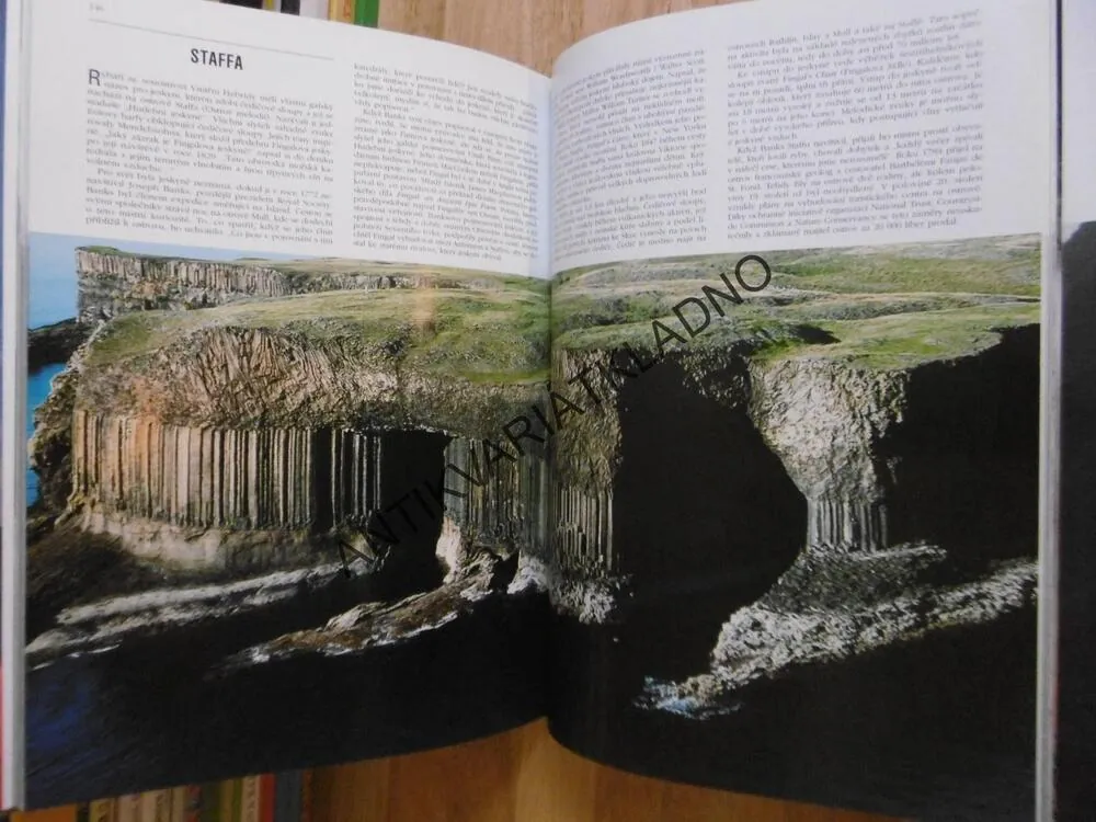 PŘÍRODNÍ DIVY SVĚTA, CESTY PO NEJKRÁSNĚJŠÍCH MÍSTECH ŠESTI KONTONENTŮ, JOYCE ROBINS, **an