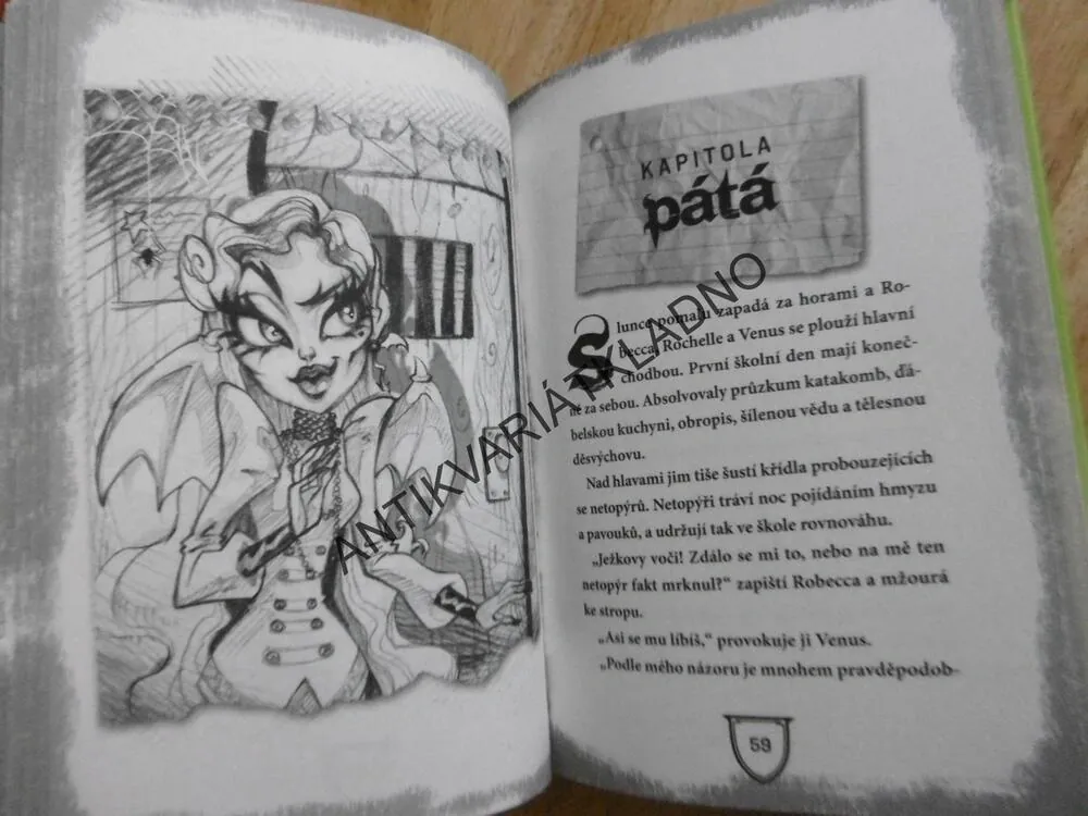 MONSTER HIGH, GHÚLMOŠKY SE CHTĚJÍ BAVIT, GITTY DANESHVARI, **an