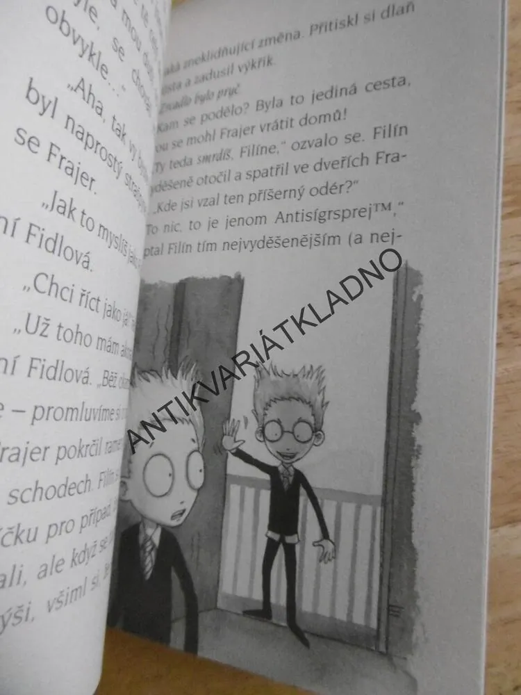 FILÍN FIDLA A DVOJNÍK Z DEVÁTÉ DIMENZE, GUY BASS, **an