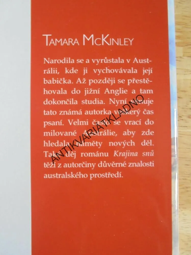 KRAJINA SNŮ, TAMARA MCKINLEY,