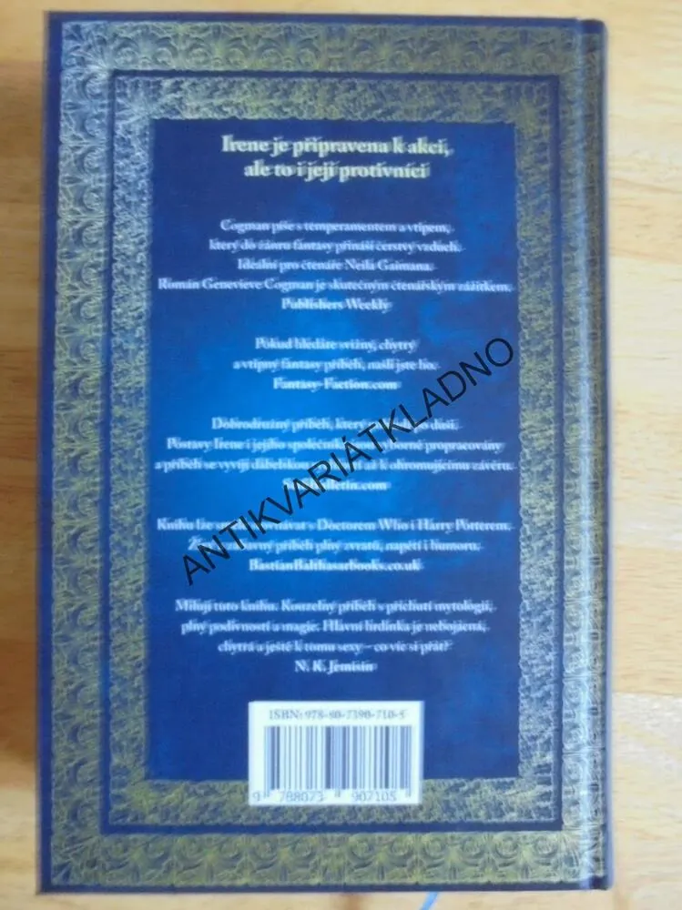 MASKOVANÉ MĚSTO, GENEVIEVE COGMAN