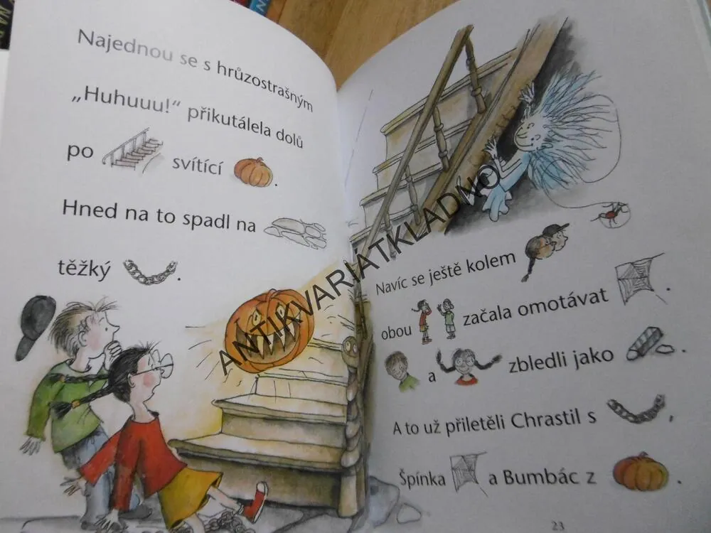 PŘÍBĚHY ZE STRAŠIDELNÉHO ZÁMKU, **an