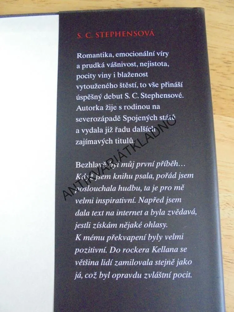 BEZHLAVĚ, S.C.STEPHENSOVÁ, EROTIKA,
