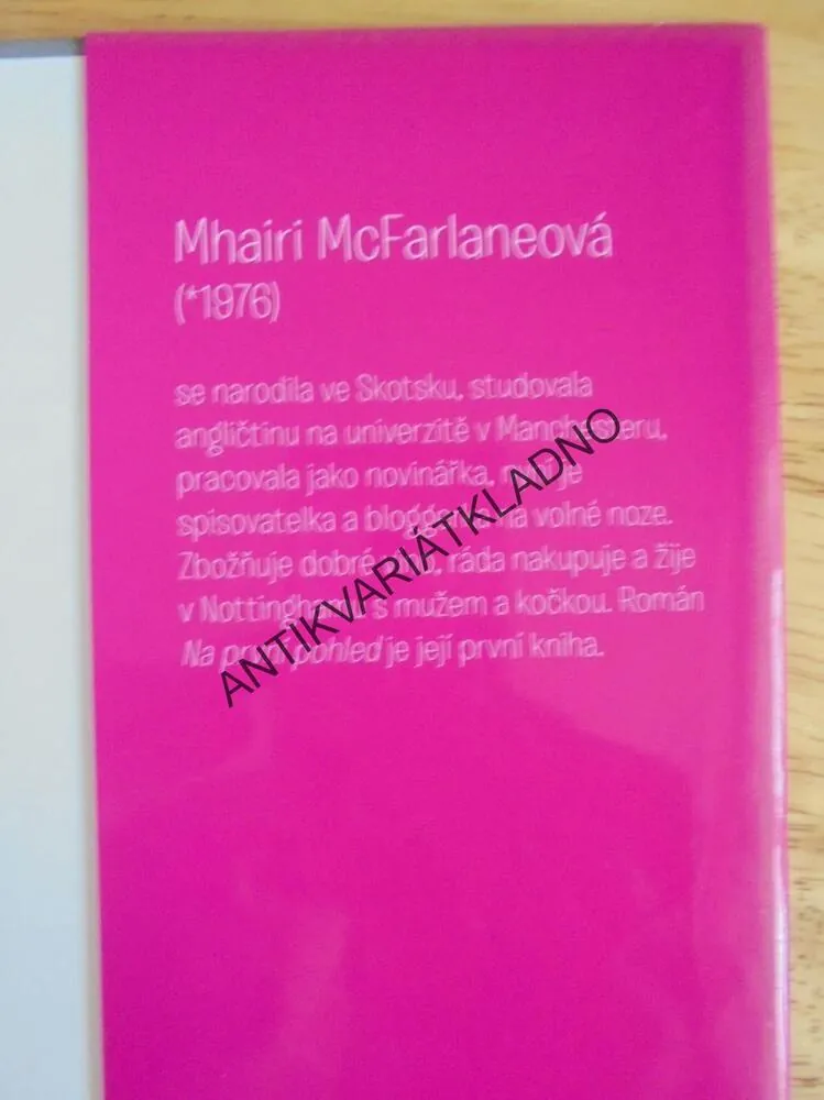 NA PRVNÍ POHLED, MHAIRI MCFFARLANEOVÁ