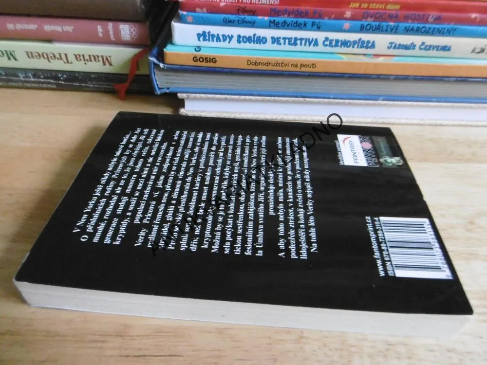 ARMAGEDON VE SLEVĚ, SEANAN MCGUIRE, **an