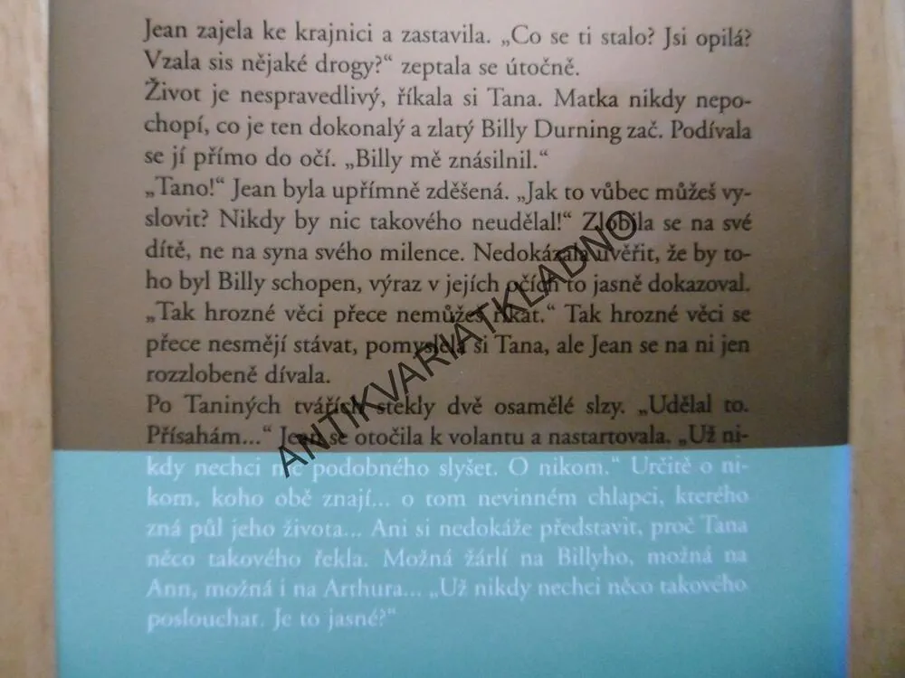 UZAVŘENÝ KRUH, DANIELLE STEEL, **an