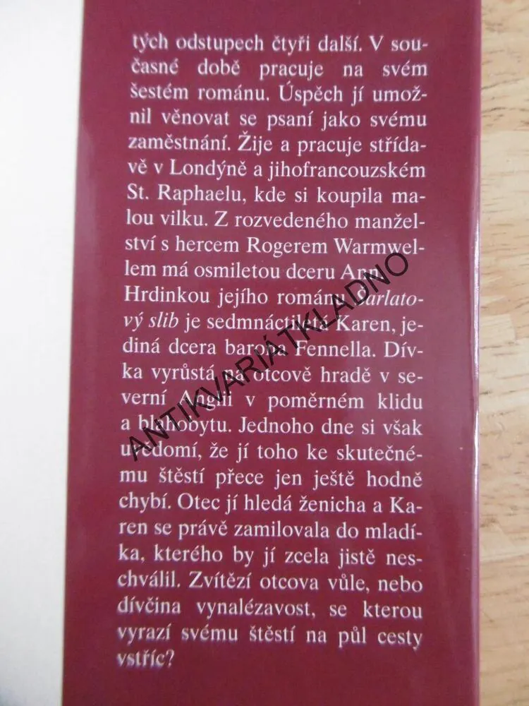 ŠARLATOVÝ SLIB, ELIZABETH O´HARA, **an
