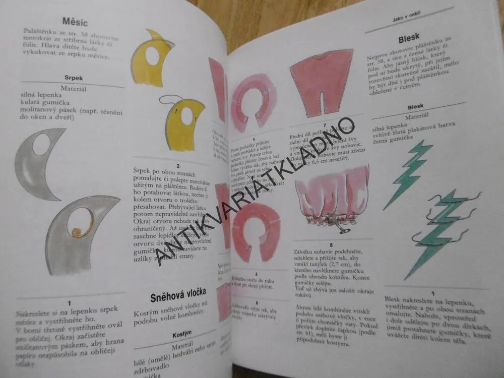 DĚTSKÉ MAŠKARNÍ KOSTÝMY, CAROLA BAUMGARTENOVÁ, VČETNĚ STŘIHŮ, **an