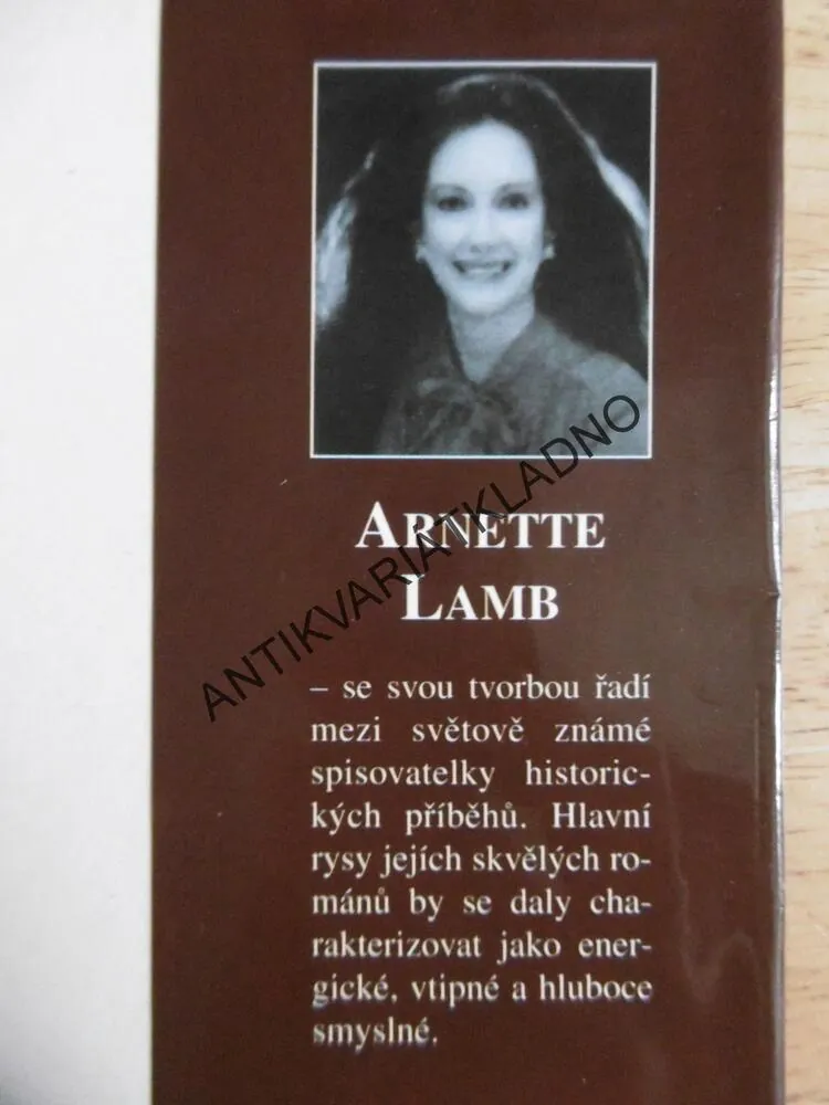 HLAS SRDCE, ARNETTE LAMB, **an