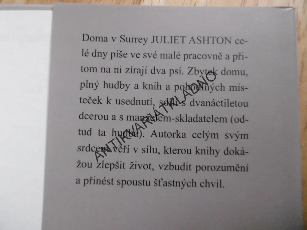 TAKOVÍ JSME BYLI, JULIET ASHTON, **an