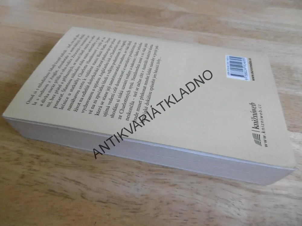 KÁMEN A PÍRKO, PATRICIA SHAWOVÁ, **an