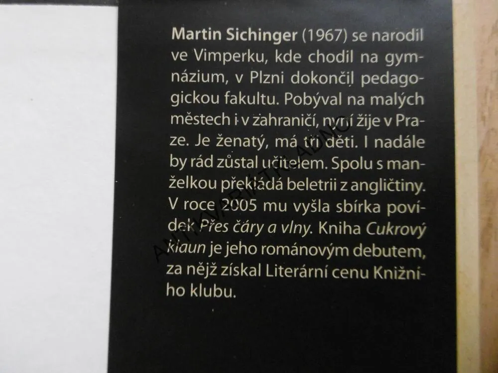 CUKROVÝ KLAUN, MARTIN SICHINGER, **an
