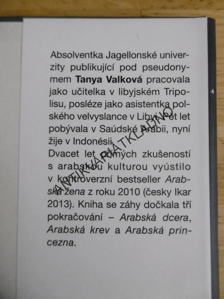 ARABSKÁ DCERA, TANYA VALKOVÁ, **an
