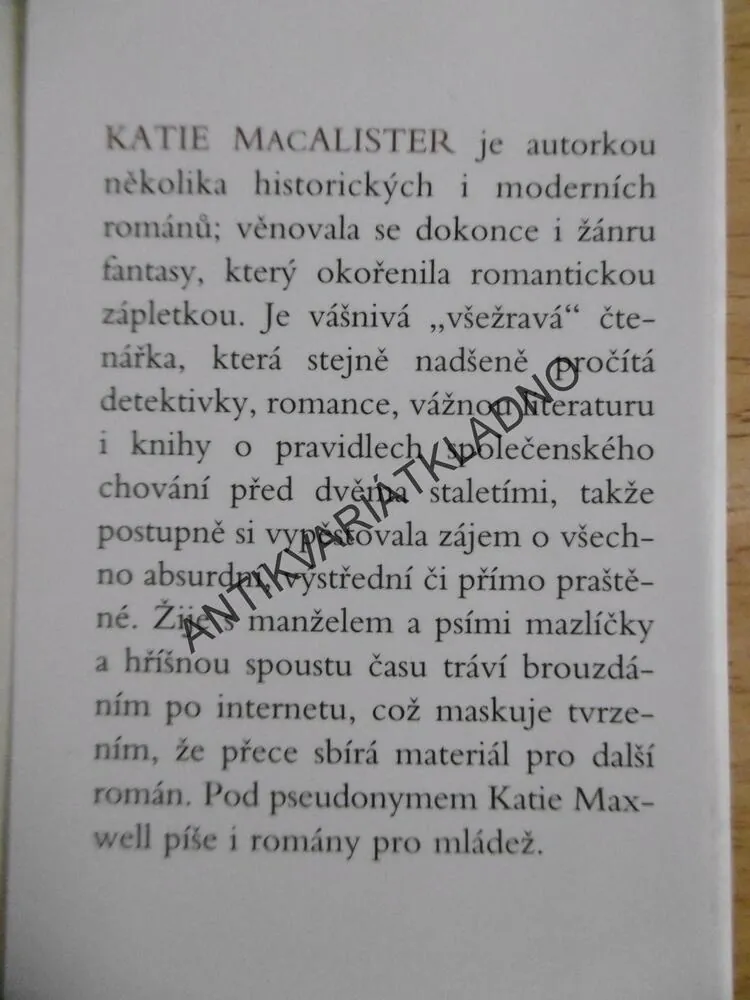 DENÍKY PSANÉ V KORZETU, KATIE MACALISTER, **an