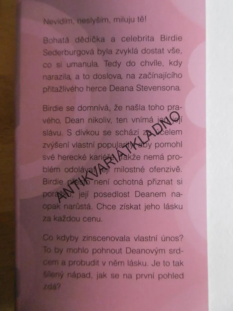 LÁSKOU POSEDLÁ, CHRIS MANBY, **an
