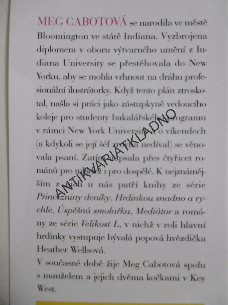 VELIKOST L, ZNOVU NA SCÉNĚ, MEG CABOTOVÁ, **an
