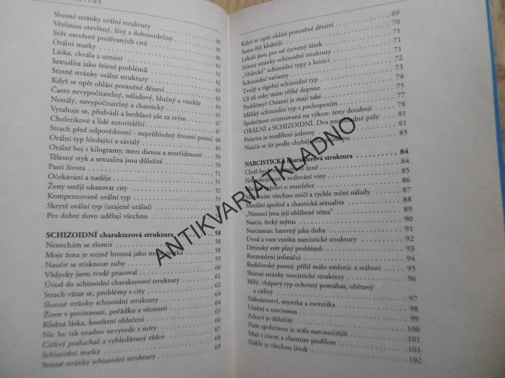 CHARAKTEROVÉ STRUKTURY, CARLO WEICHERT, **an