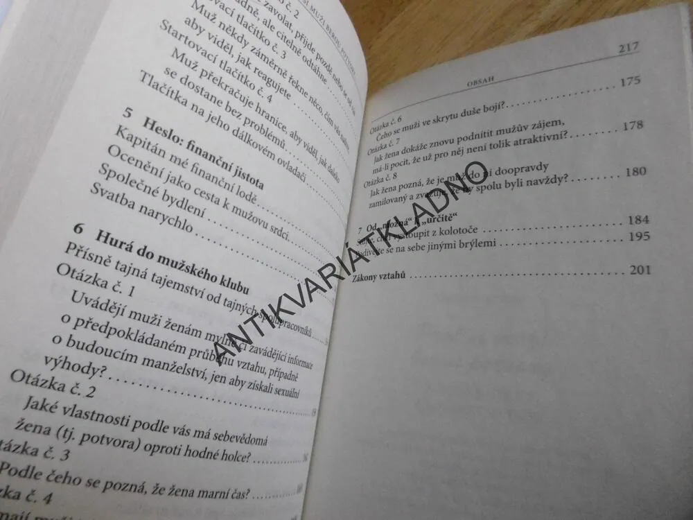 PROČ SI MUŽI BEROU POTVORY A HODNÉ HOLKY ZŮSTANOU NA OCET, SHERRY ARGOVOVÁ, **an