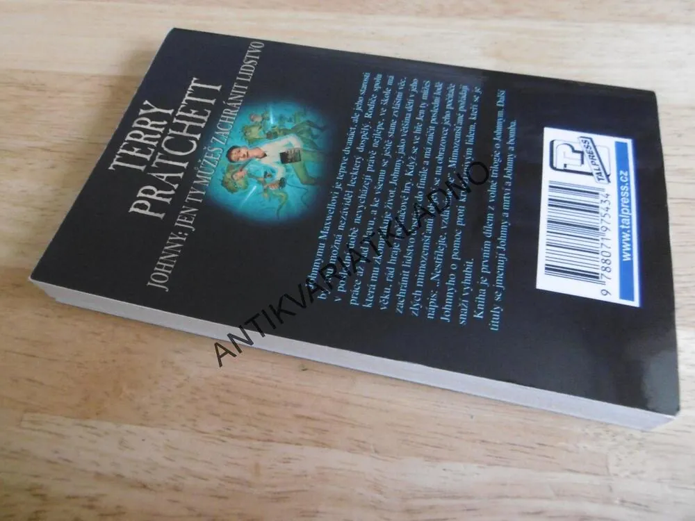 JOHNNY: JEN TY MŮŽEŠ ZACHRÁNIT LIDSTVO, TERRY PRATCHETT