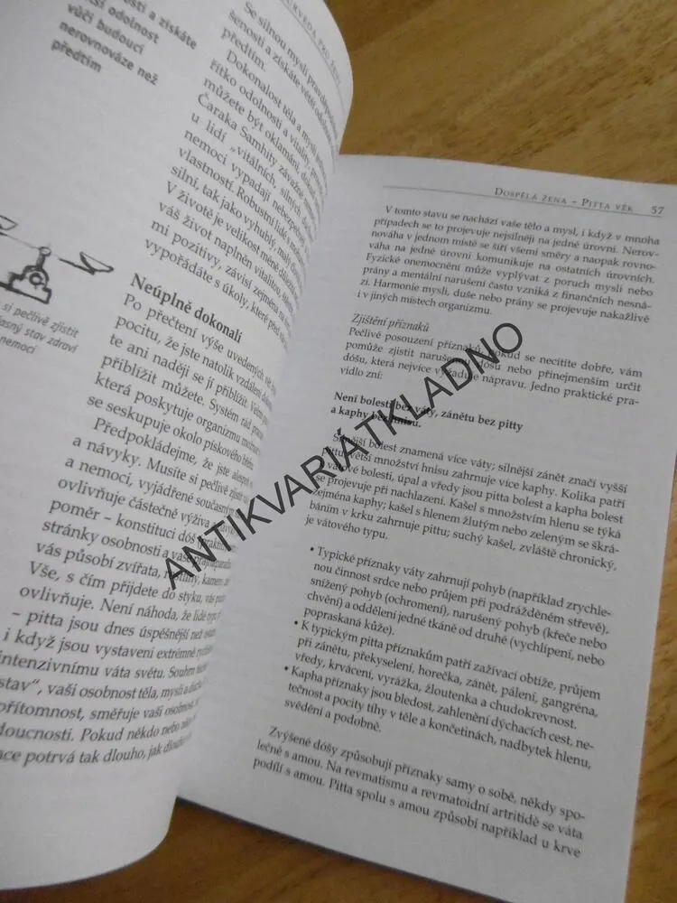 ÁJURVÉDA PRO ŽENY, PRŮVODCE DLOUHOVĚKOSTÍ A ZDRAVÍM, ROBERT E. SVOBODA, **an