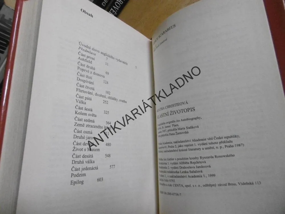 VLASTNÍ ŽIVOTOPIS, AGATHA CHRISTIE, **an