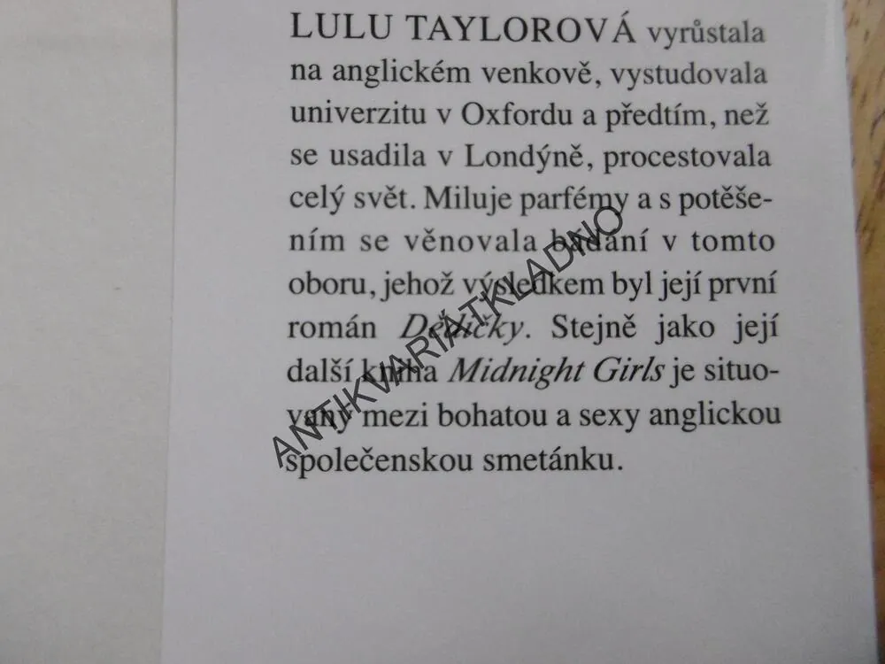 DĚDIČKY, LULU TAYLOROVÁ, **an