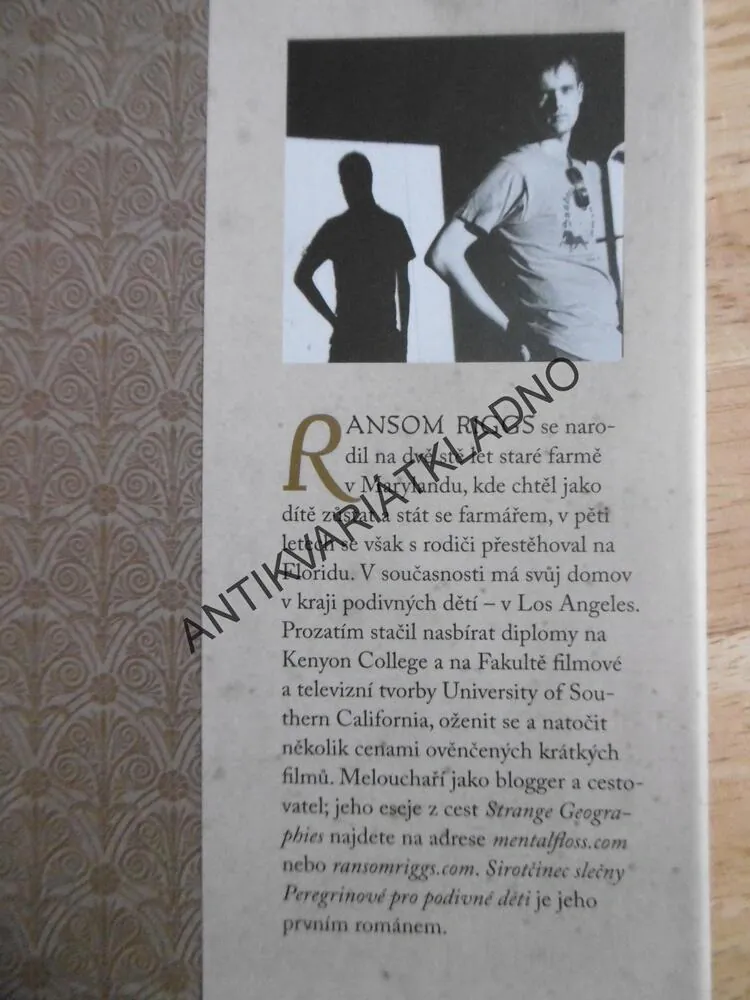 SIROTČINEC SLEČNY PEREGRINOVÉ PRO PODIVNÉ DĚTI, RANSOM RIGGS, **an