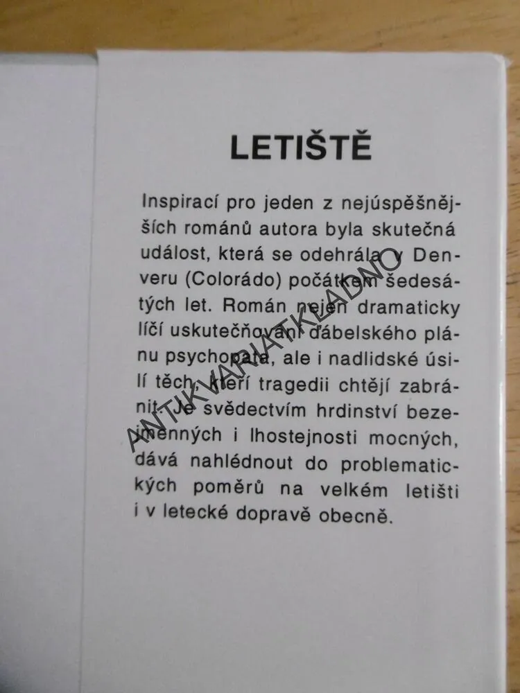 LETIŠTĚ, ARTHUR HAILEY, **an