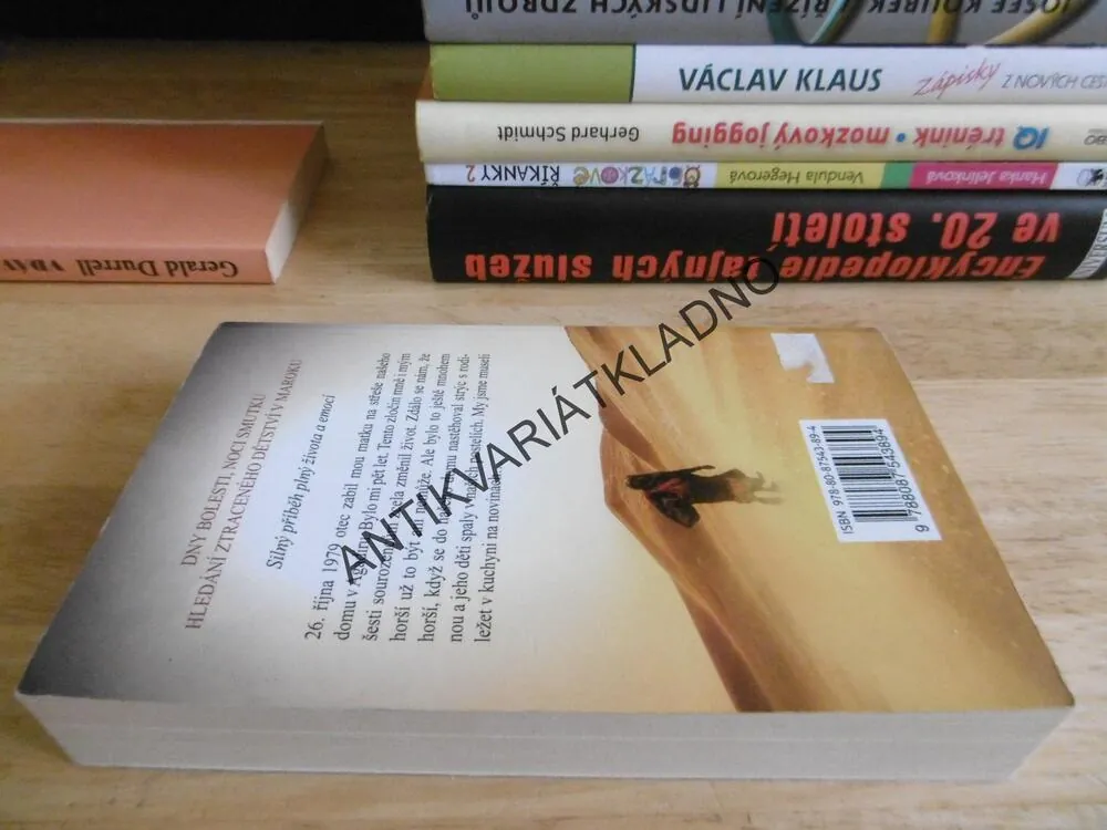 PLÁČ V POUŠTI, WARDA SAILLO, **an