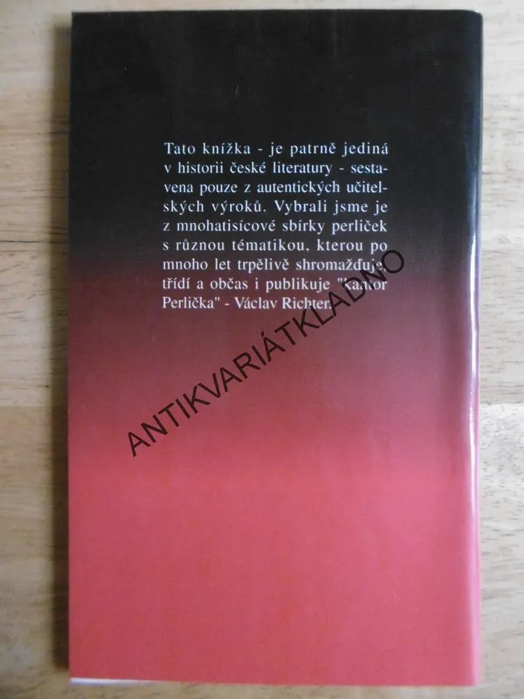 KANTORSKÁ ZRCADÉLKA ANEB HLASTE SE HLASITĚJI, 