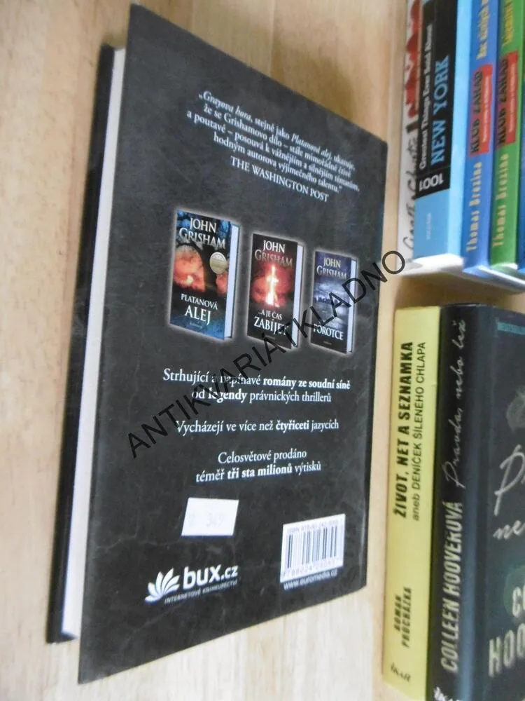 GRAYOVA HORA, JOHN GRISHAM, **an