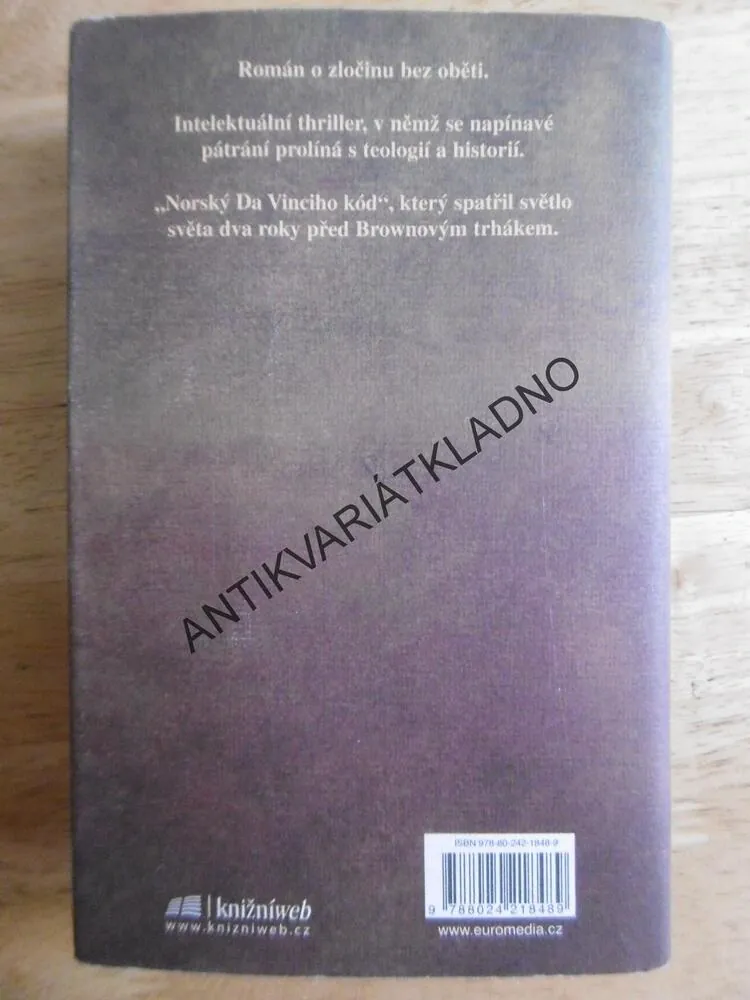 KONEC KRUHU, TOM EGELAND, **an