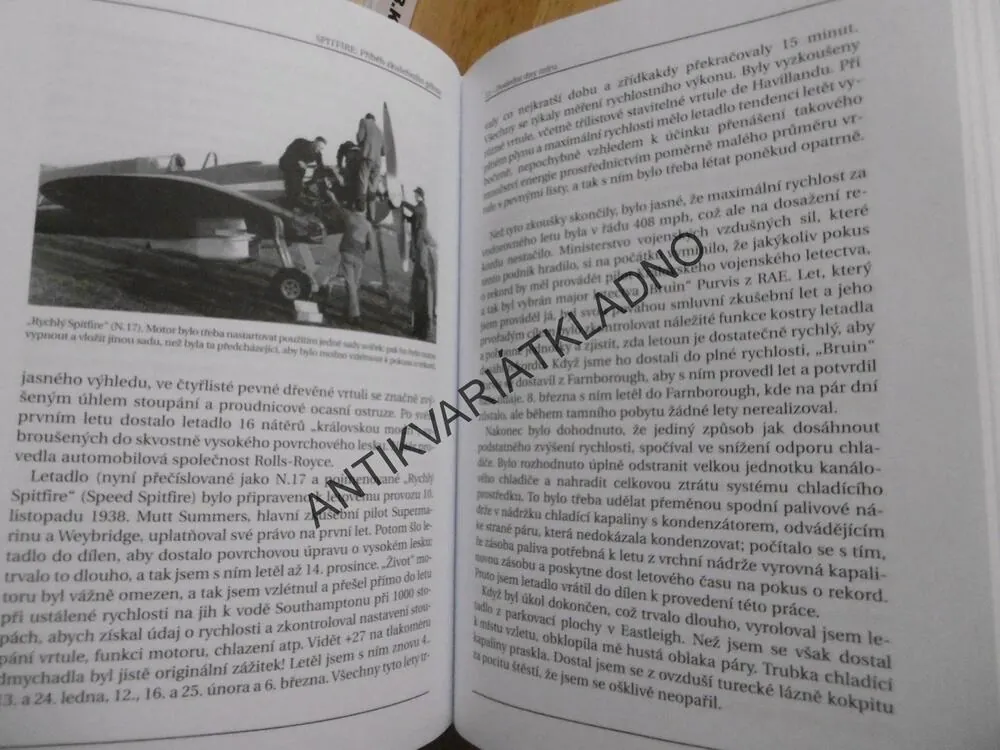SPITFIRE, PŘÍBĚH ZKUŠEBNÍHO PILOTA, JEFFREY QUILL, **an