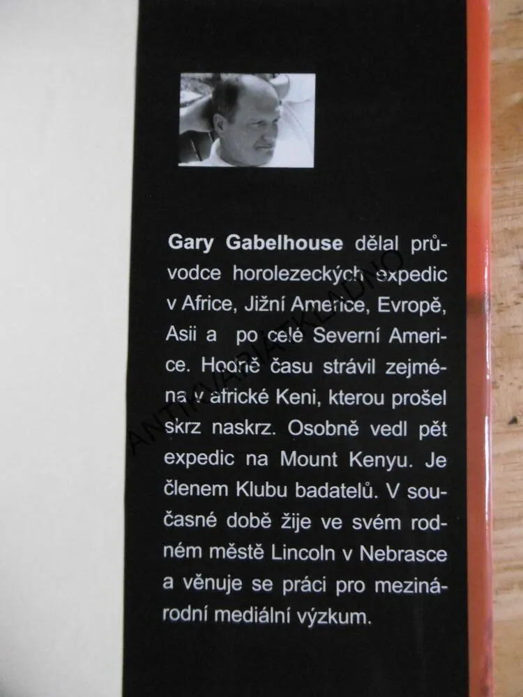 SOUBOJ ŠAMANŮ, GARY GABELHOUSE, **an