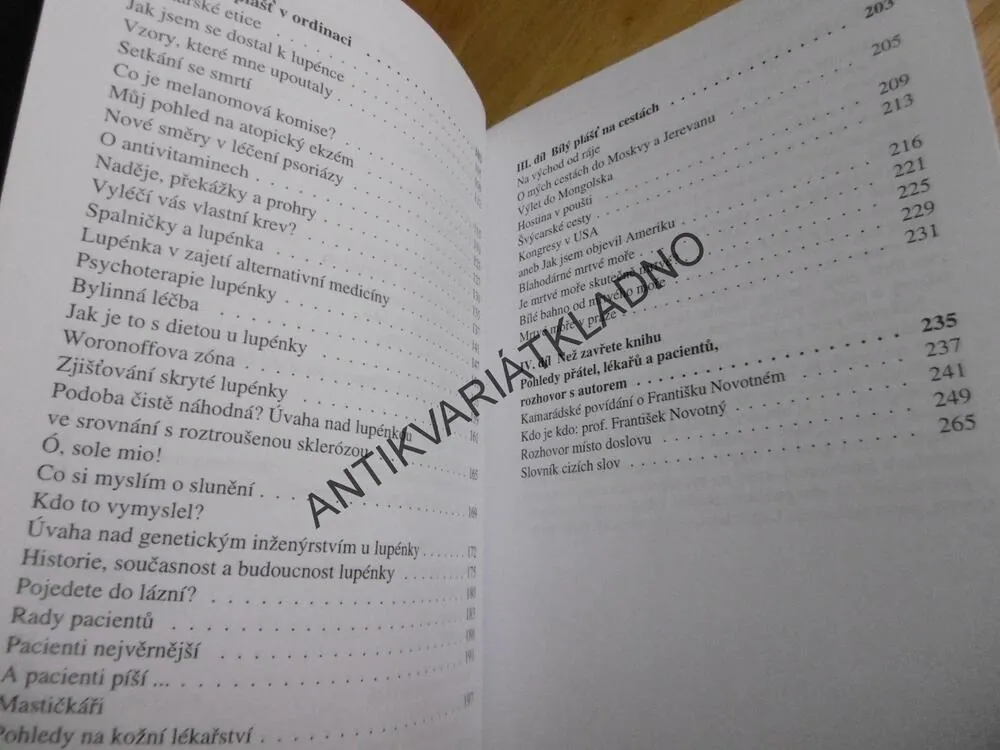 ŽIVOT V BÍLÉM PLÁŠTI, FRANTIŠEK NOVOTNÝ, BOHUMIL CEPLECHA, **an