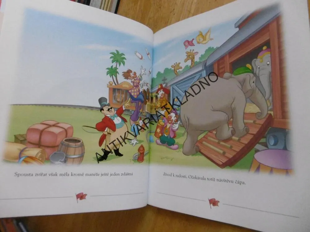 DUMBO, KNIHA S CD, **an