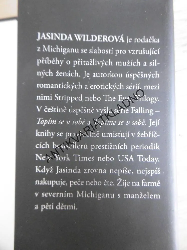 BETA, JASINDA WILDEROVÁ, EROTIKA, **an