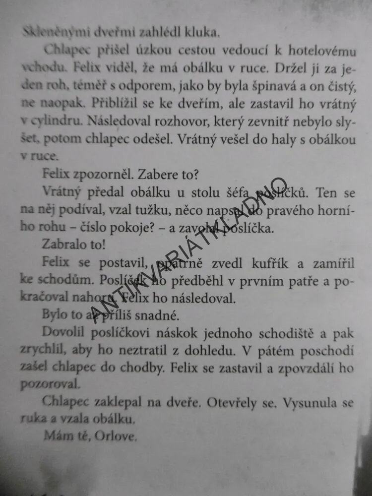 MUŽ S PODIVNOU MINULOSTÍ, KEN FOLLETT, **an