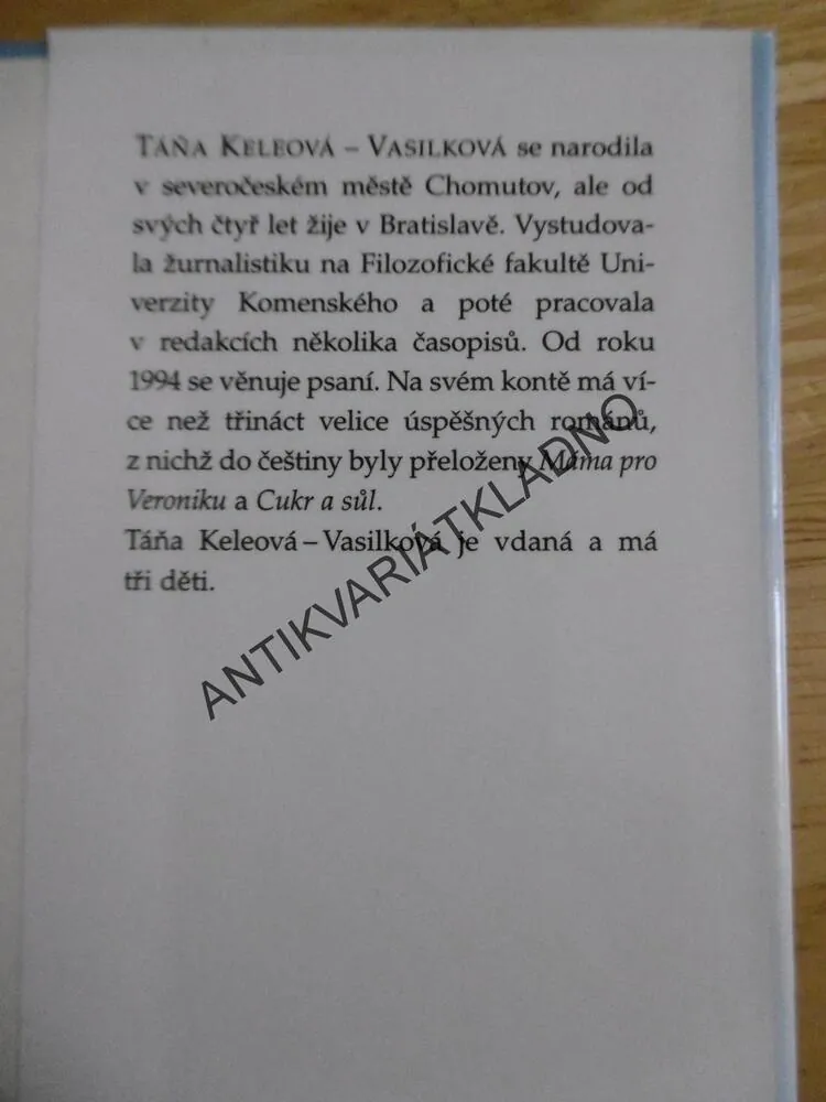KVĚTINY PRO LAURU, TÁŇA KELEOVÁ-VASILKOVÁ, **an