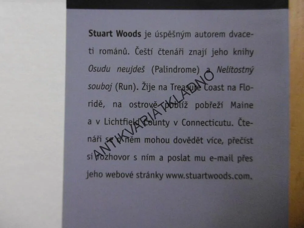 SMRT V NEW YORKU, STUART WOODS, **an