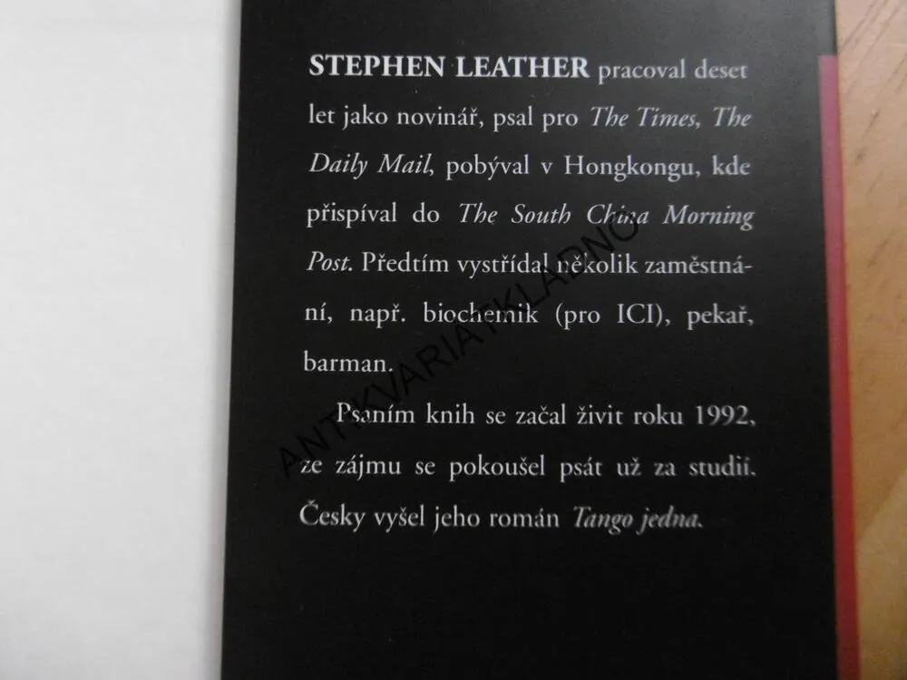CHLADNOKREVNĚ, STEPHEN LEATHER, **an