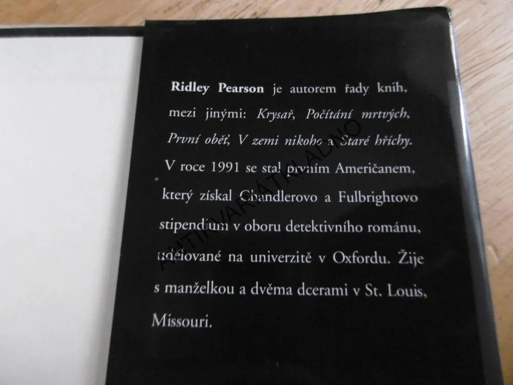SMRTÍCÍ OSTŘÍ, RIDLEY PEARSON, **an